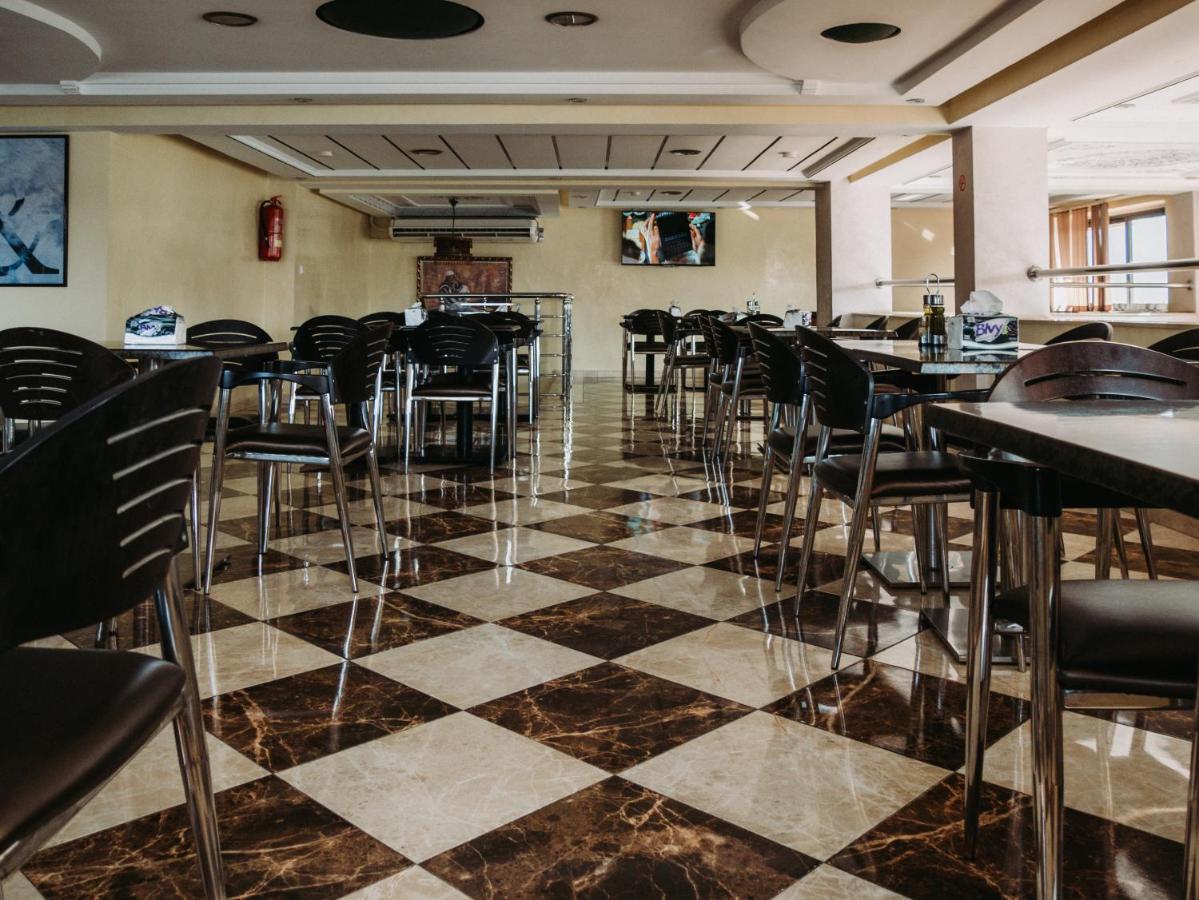 Hotel L'Aéroport Nador Extérieur photo
