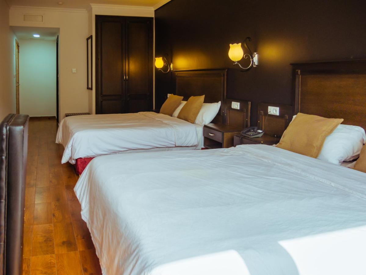 Hotel L'Aéroport Nador Extérieur photo