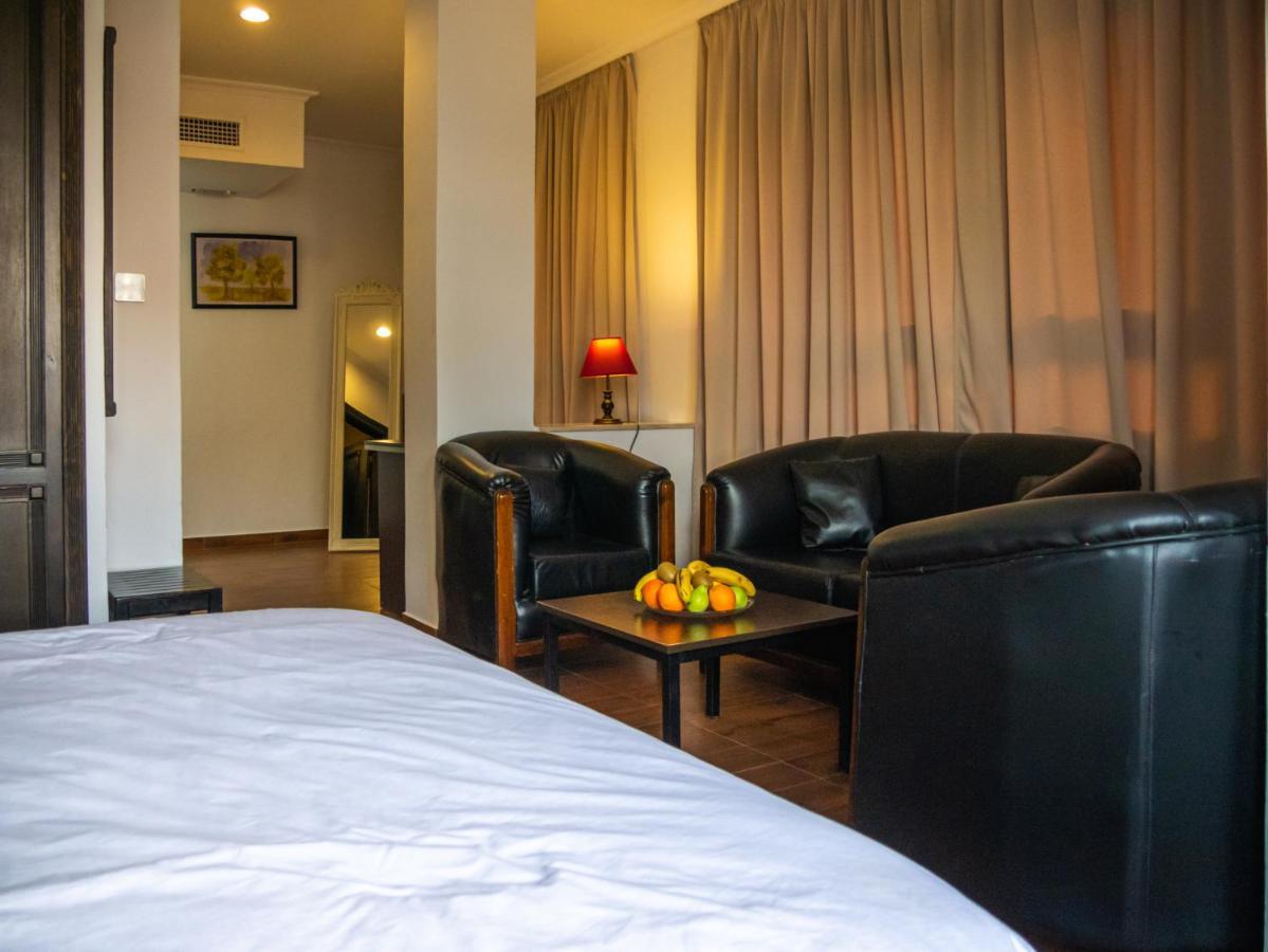 Hotel L'Aéroport Nador Extérieur photo